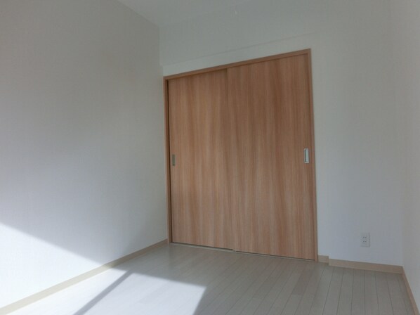 バレンシア三左衛門の物件内観写真